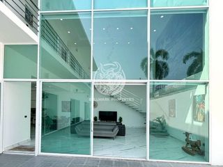 Villa en alquiler y en venta de 6 habitaciones en Bang Lamung, Chonburi