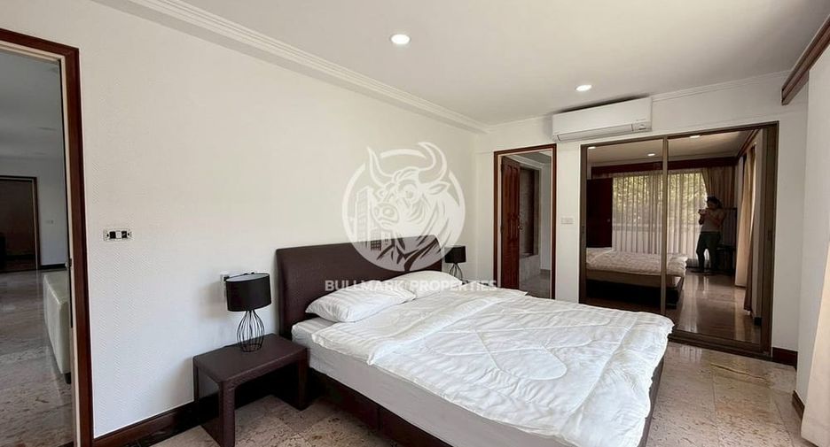 For rent 4 bedrooms condo in Bang Lamung, Chonburi
