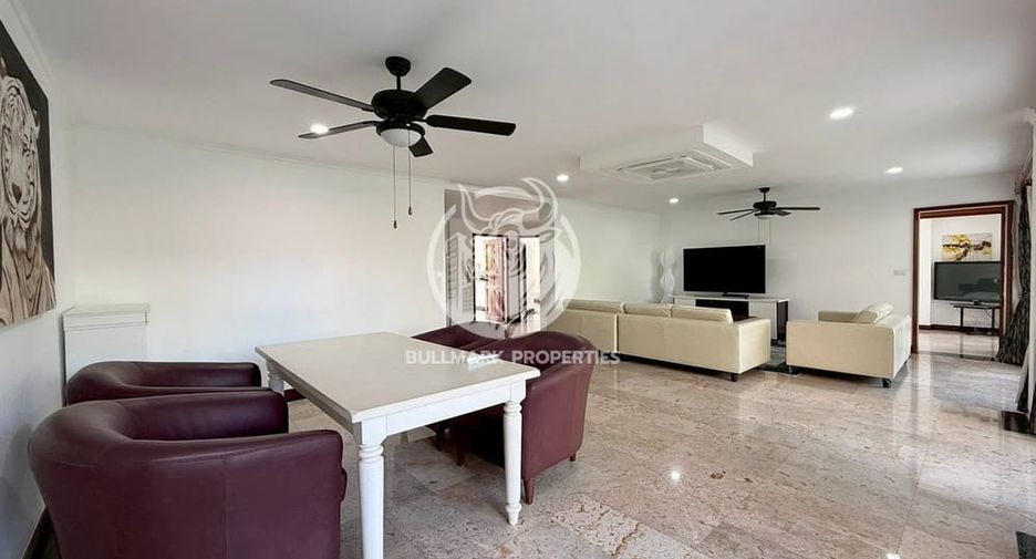 For rent 4 bedrooms condo in Bang Lamung, Chonburi