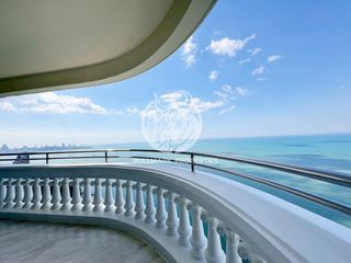 For rent 3 bedrooms condo in Bang Lamung, Chonburi