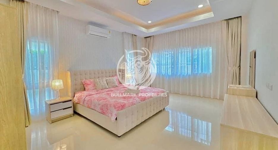 Villa zur Miete und zum Kauf mit 4 Zimmer in Bang Lamung, Chonburi