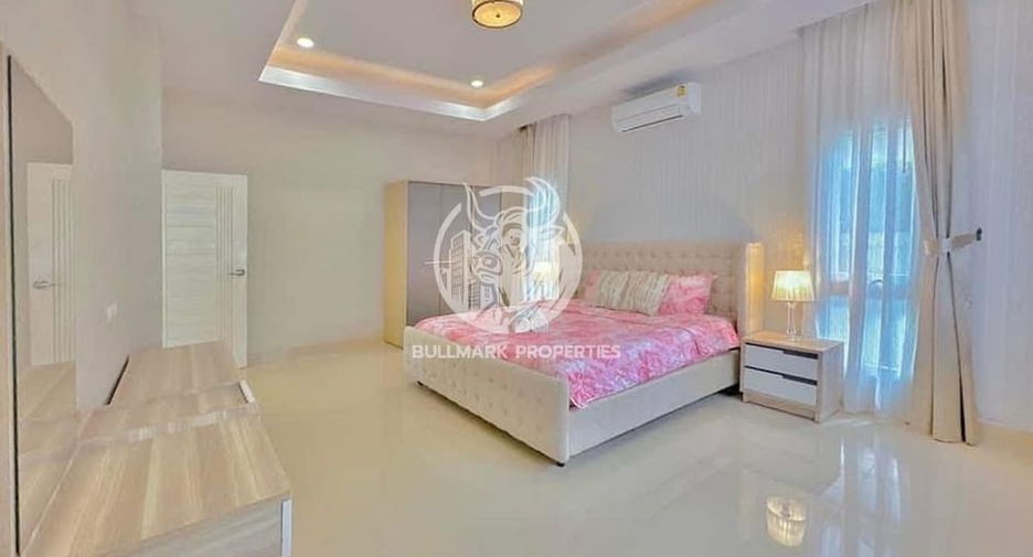 Villa zur Miete und zum Kauf mit 4 Zimmer in Bang Lamung, Chonburi