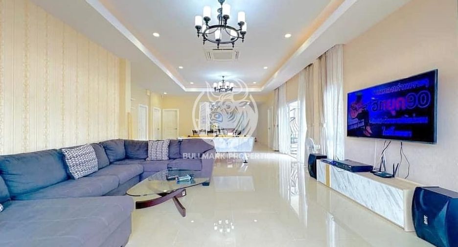 Villa zur Miete und zum Kauf mit 4 Zimmer in Bang Lamung, Chonburi