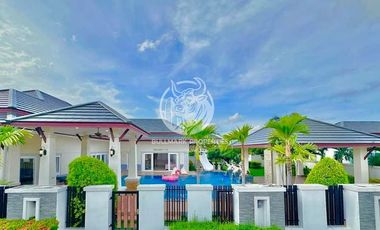 For rent and for sale 4 bedrooms villa in Bang Lamung, Chonburi