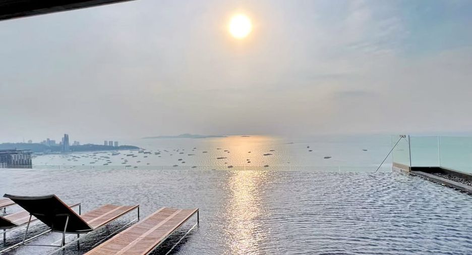For rent 3 bedrooms condo in Bang Lamung, Chonburi