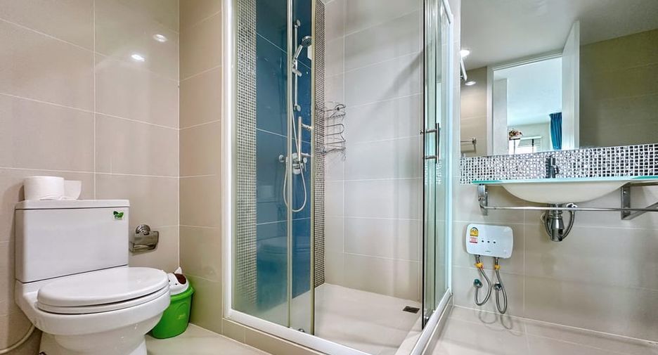 For rent 3 bedrooms condo in Bang Lamung, Chonburi