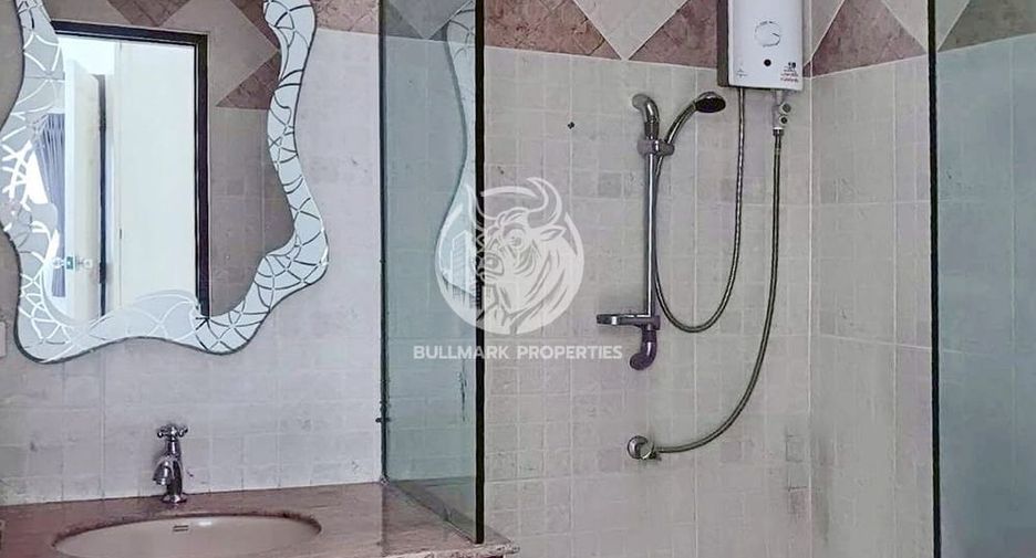 Casa en venta de 4 habitaciones en Bang Lamung, Chonburi