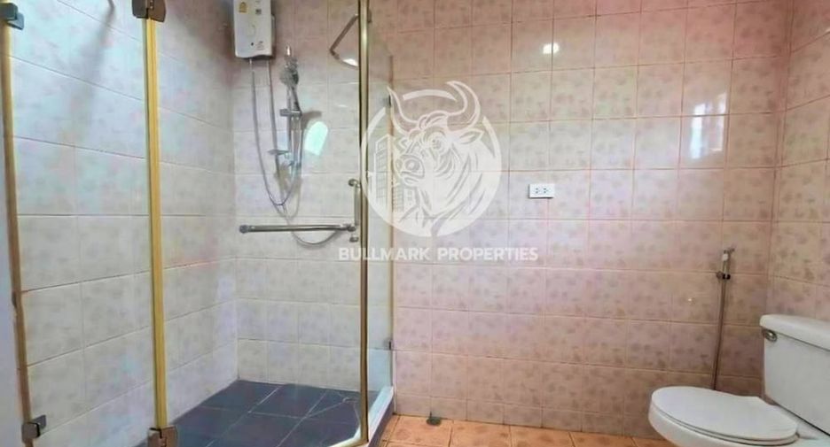 For rent 4 bedrooms house in Bang Lamung, Chonburi