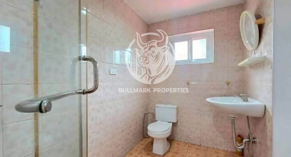 For rent 4 bedrooms house in Bang Lamung, Chonburi