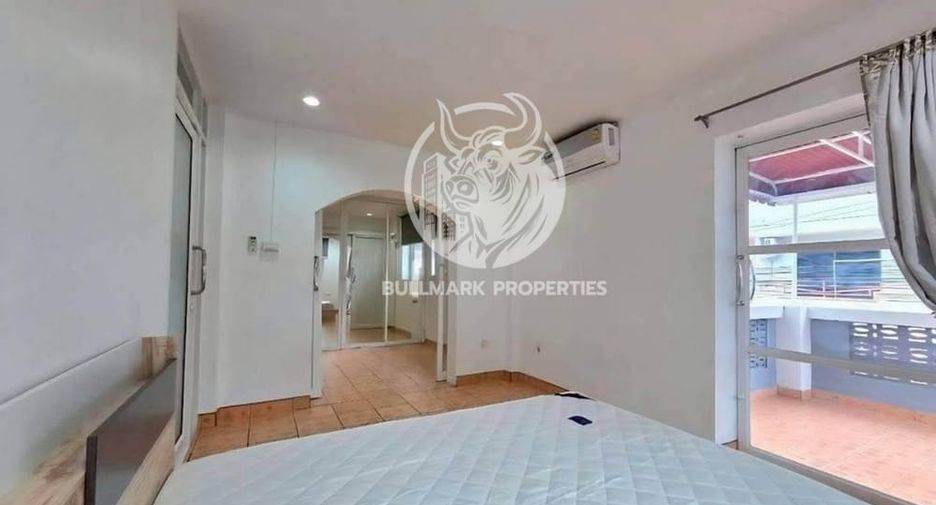 For rent 4 bedrooms house in Bang Lamung, Chonburi