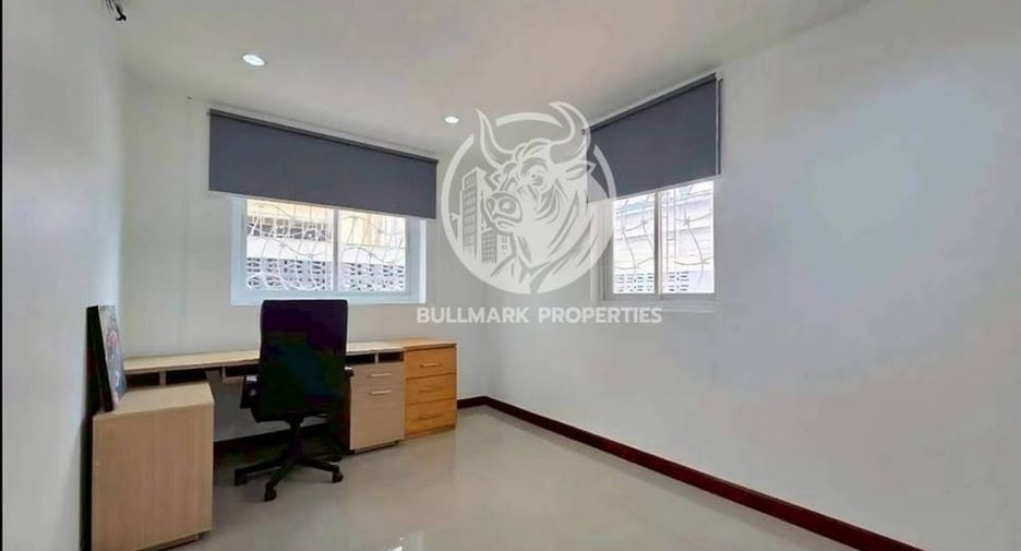For rent 4 bedrooms house in Bang Lamung, Chonburi