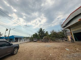 出售 仓库 在 Si Racha, Chon Buri