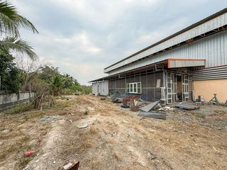 出售 仓库 在 Si Racha, Chon Buri