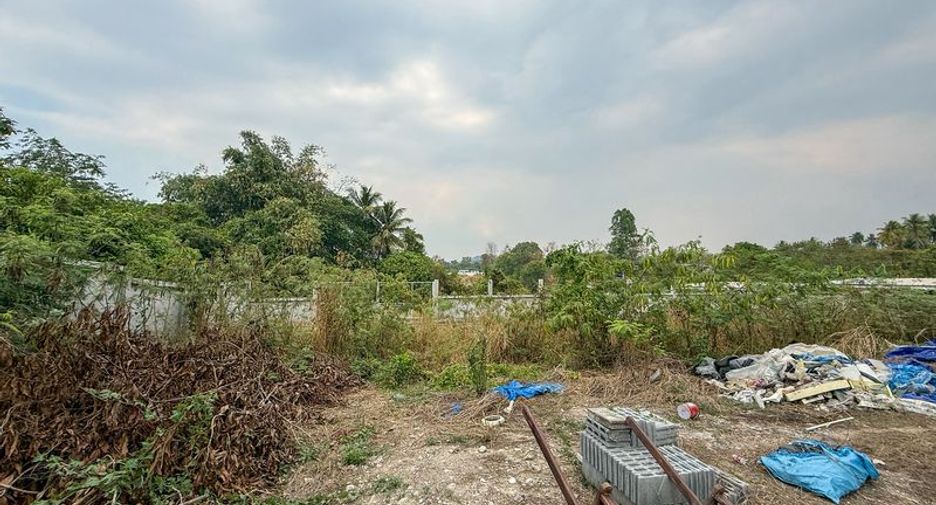 For sale warehouse in Si Racha, Chonburi