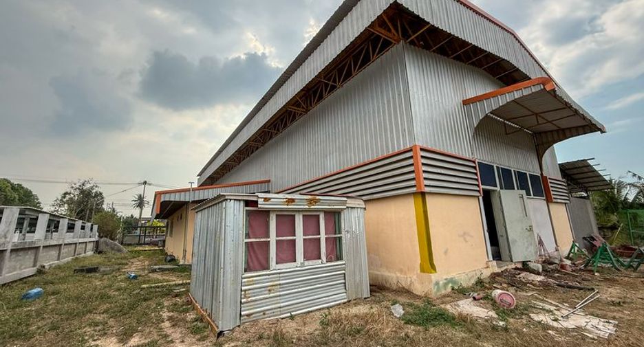 For sale warehouse in Si Racha, Chonburi