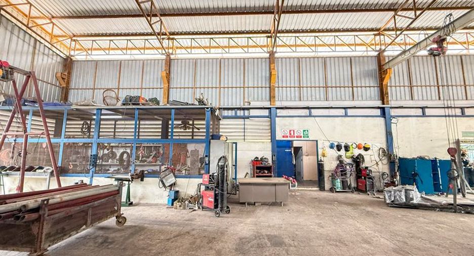 For sale warehouse in Si Racha, Chonburi