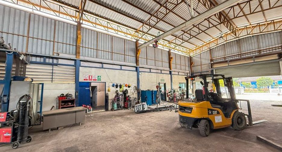 For sale warehouse in Si Racha, Chonburi