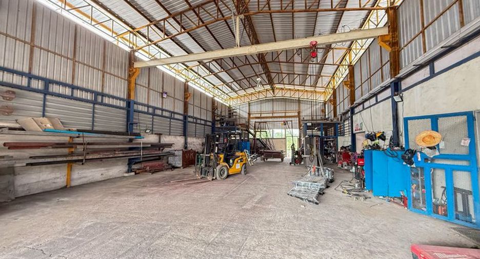 For sale warehouse in Si Racha, Chonburi