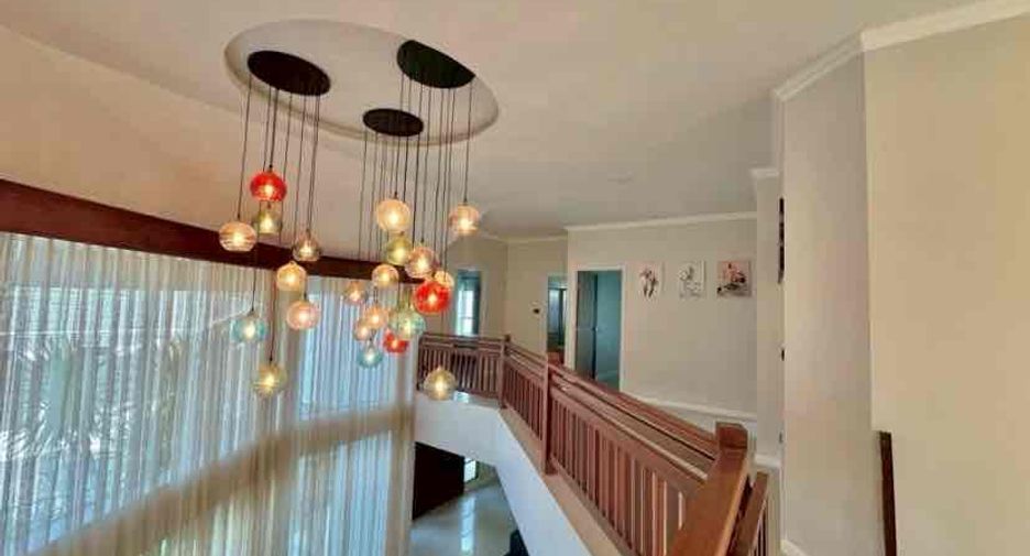 For rent 4 bedrooms villa in Bang Lamung, Chonburi