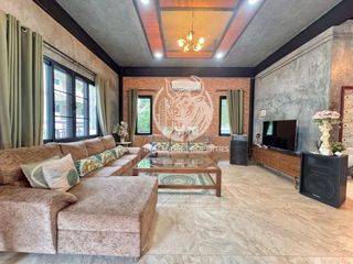 À louer et à vendre 5 chambres maison à Bang Lamung, Chonburi