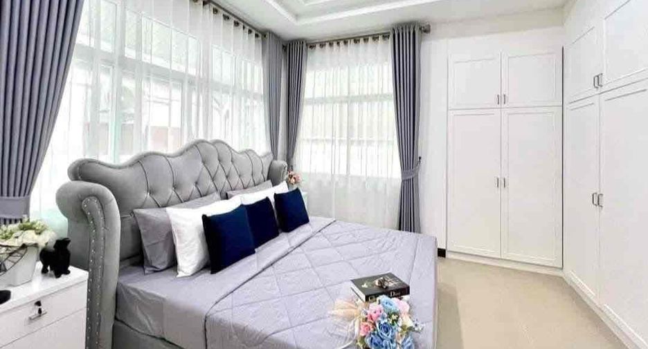 Villa en alquiler de 3 habitaciones en Bang Lamung, Chonburi
