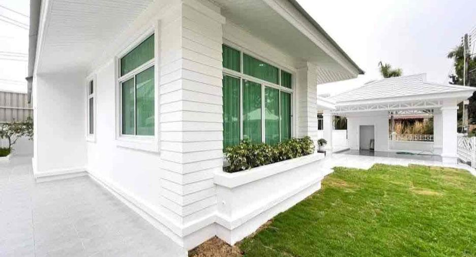 Villa en alquiler de 3 habitaciones en Bang Lamung, Chonburi