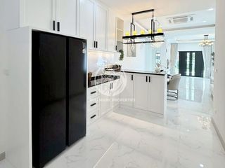 For rent and for sale 4 bedrooms house in Bang Lamung, Chonburi