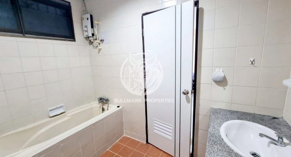 For rent 3 bedrooms house in Bang Lamung, Chonburi