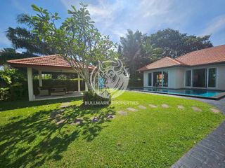 Villa en alquiler de 4 habitaciones en Bang Lamung, Chonburi