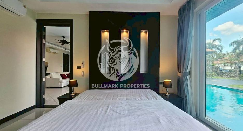 For rent 4 bedrooms villa in Bang Lamung, Chonburi