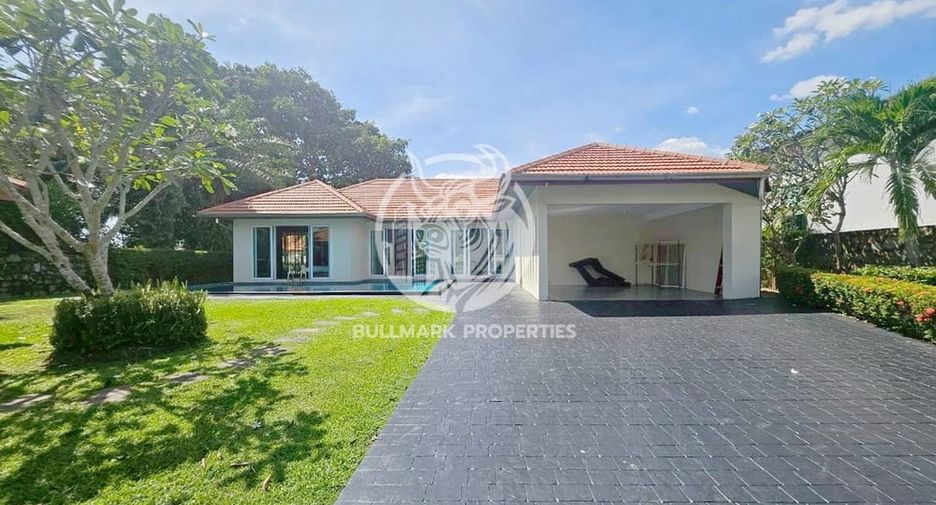 For rent 4 bedrooms villa in Bang Lamung, Chonburi