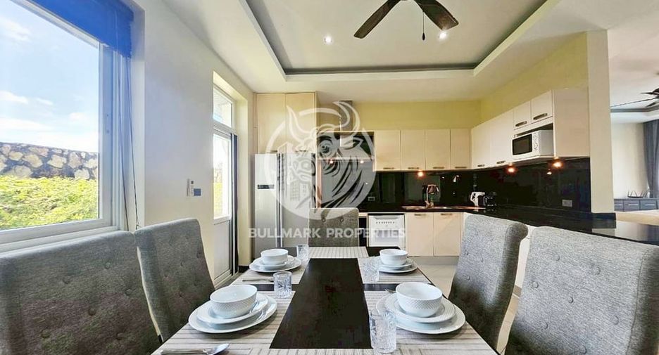 For rent 4 bedrooms villa in Bang Lamung, Chonburi
