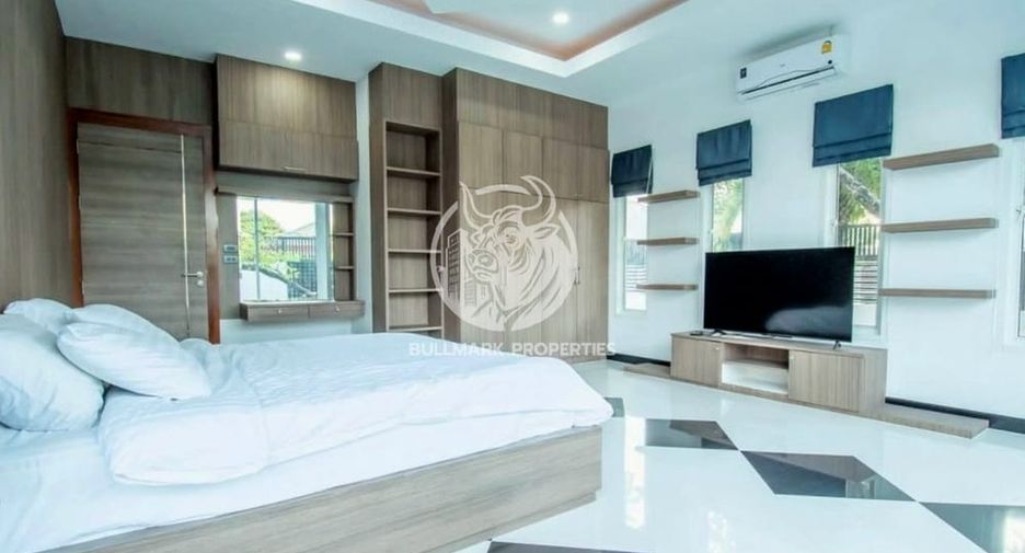 Casa en alquiler y en venta de 4 habitaciones en Bang Lamung, Chonburi