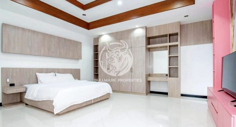 Casa en alquiler y en venta de 4 habitaciones en Bang Lamung, Chonburi