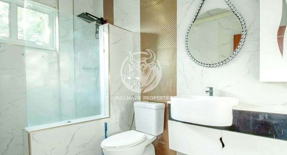 Casa en alquiler y en venta de 4 habitaciones en Bang Lamung, Chonburi