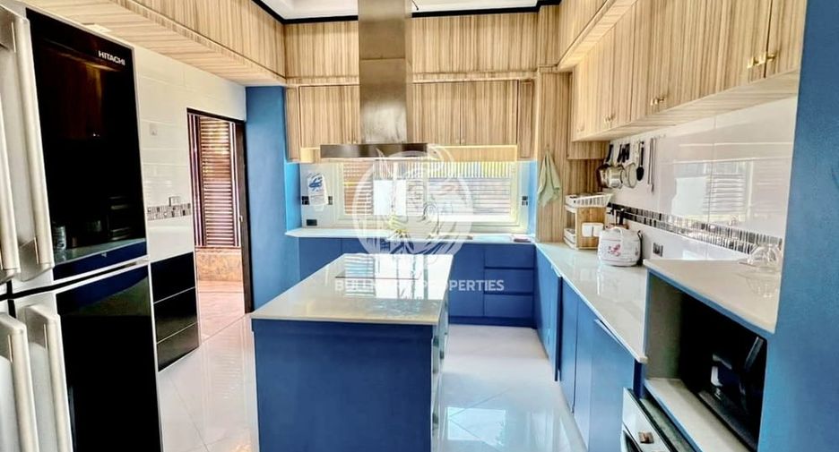 Casa en alquiler y en venta de 4 habitaciones en Bang Lamung, Chonburi