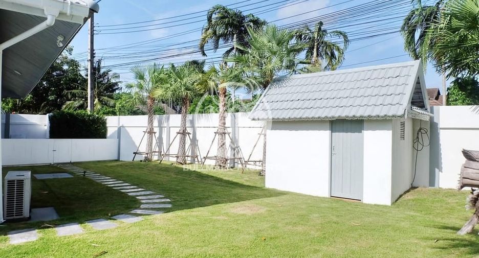 Villa en alquiler de 3 habitaciones en Bang Lamung, Chonburi