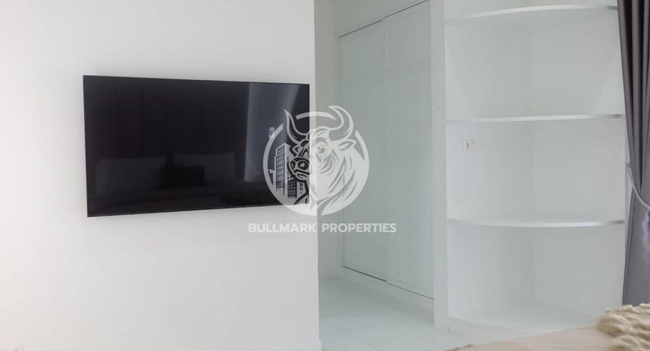 Villa en alquiler de 3 habitaciones en Bang Lamung, Chonburi