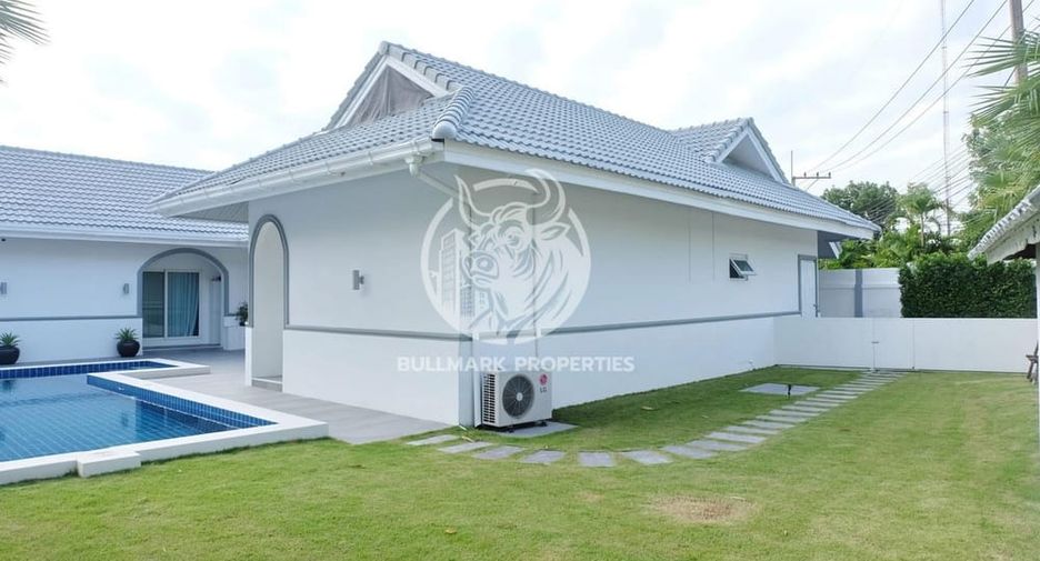 Villa en alquiler de 3 habitaciones en Bang Lamung, Chonburi