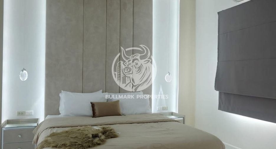Villa en alquiler de 3 habitaciones en Bang Lamung, Chonburi