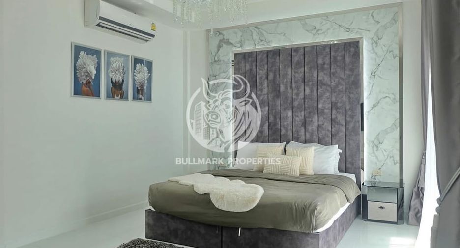 Villa en alquiler de 3 habitaciones en Bang Lamung, Chonburi