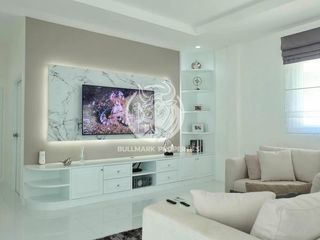 Villa en alquiler de 3 habitaciones en Bang Lamung, Chonburi