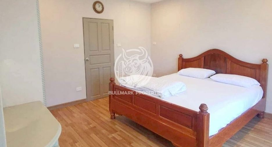 Haus zur Miete mit 3 Zimmer in Sattahip, Chonburi