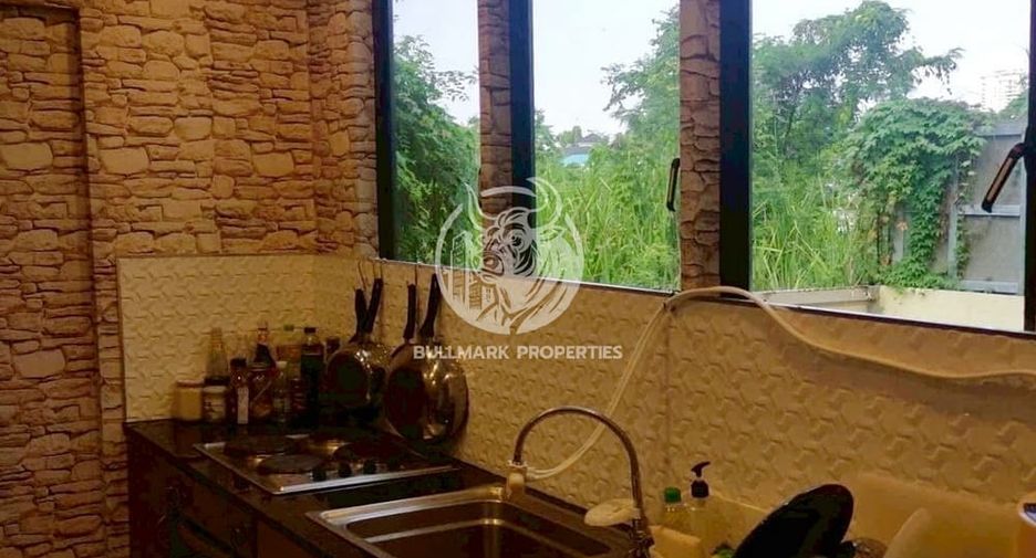 Haus zur Miete mit 3 Zimmer in Sattahip, Chonburi