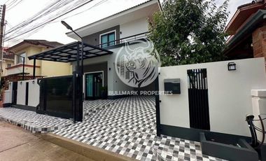 Haus zur Miete mit 4 Zimmer in Bang Lamung, Chonburi