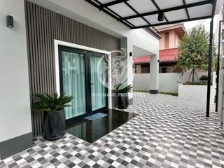 À louer 4 chambres maison à Bang Lamung, Chonburi