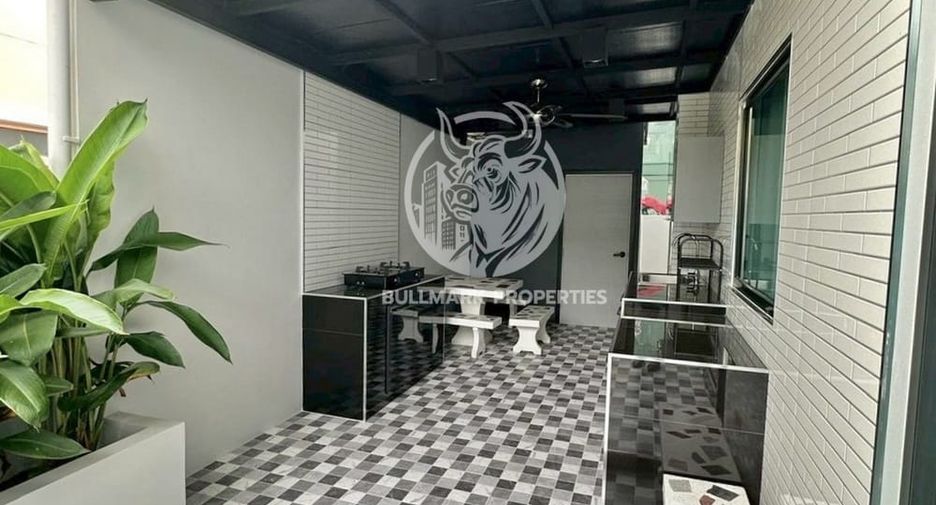 出租 4 卧室 独立屋 在 Bang Lamung, Chon Buri