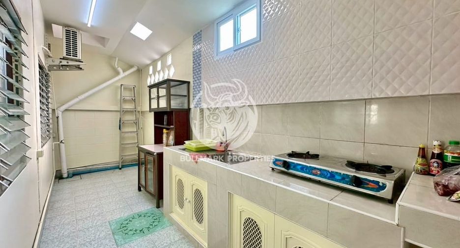 For rent 2 bedrooms house in Bang Lamung, Chonburi