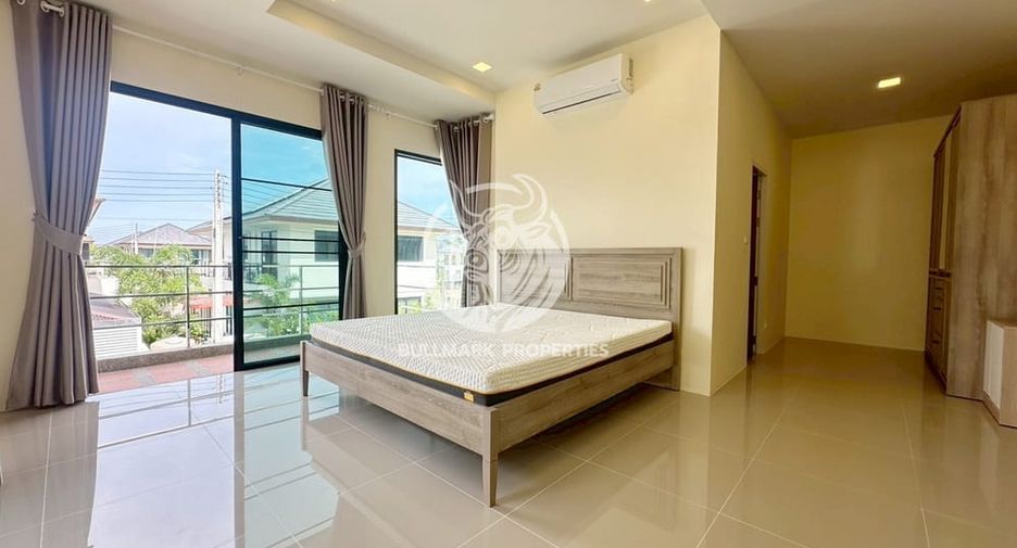 For rent 4 bedrooms house in Bang Lamung, Chonburi