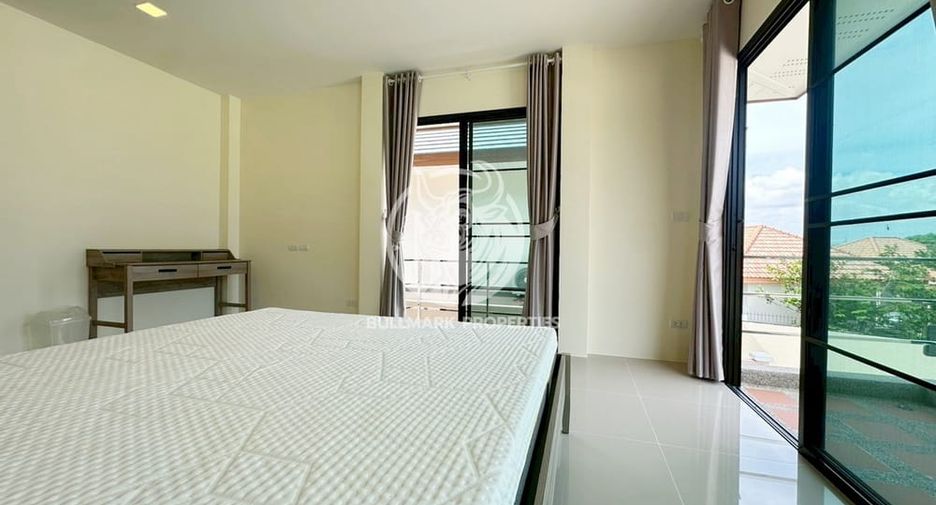For rent 4 bedrooms house in Bang Lamung, Chonburi